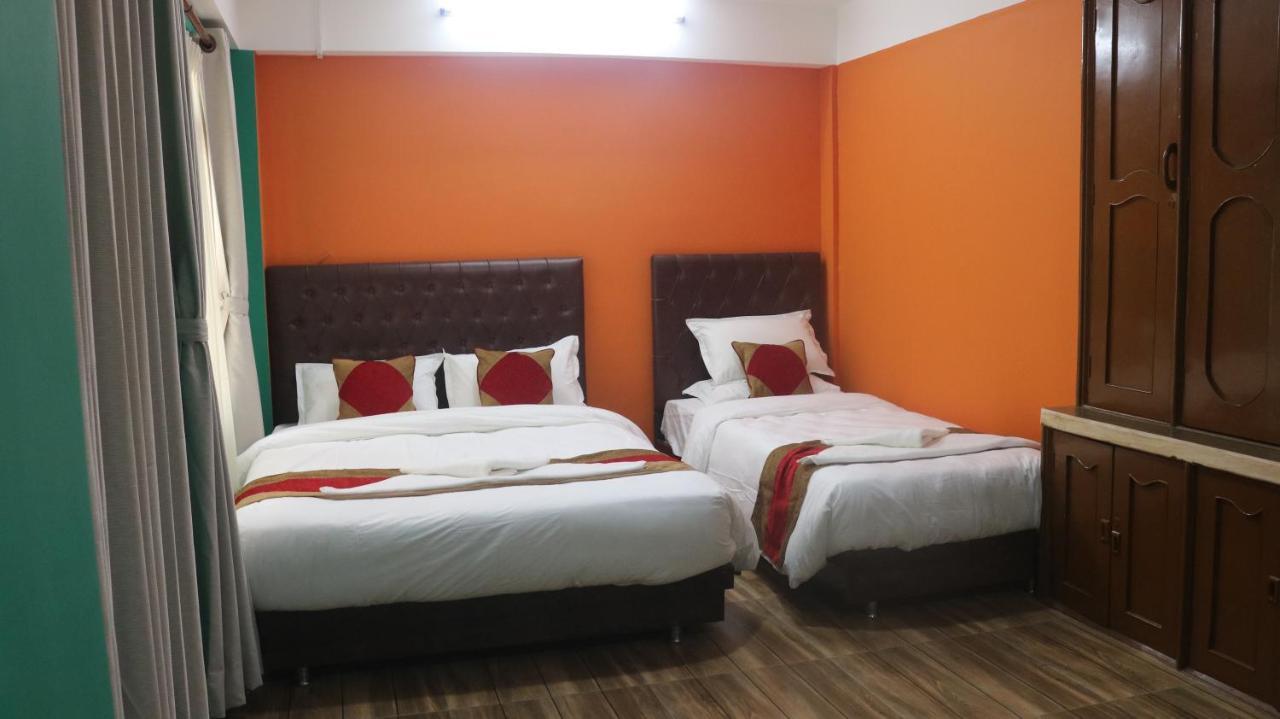 Nepalaya Home Hostel Катманду Экстерьер фото