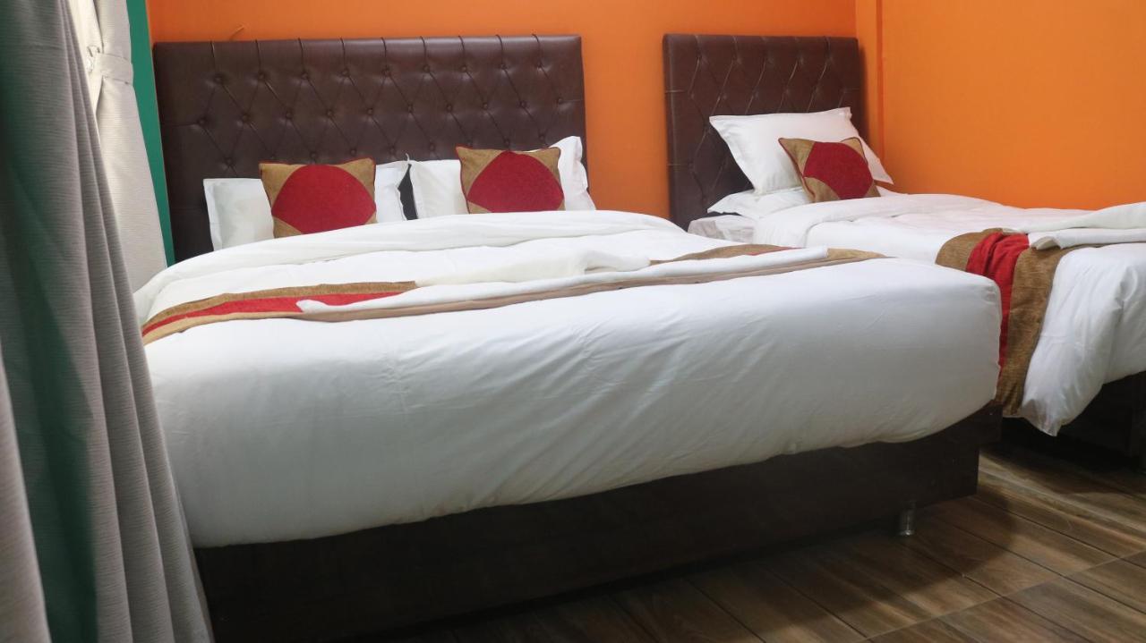 Nepalaya Home Hostel Катманду Экстерьер фото